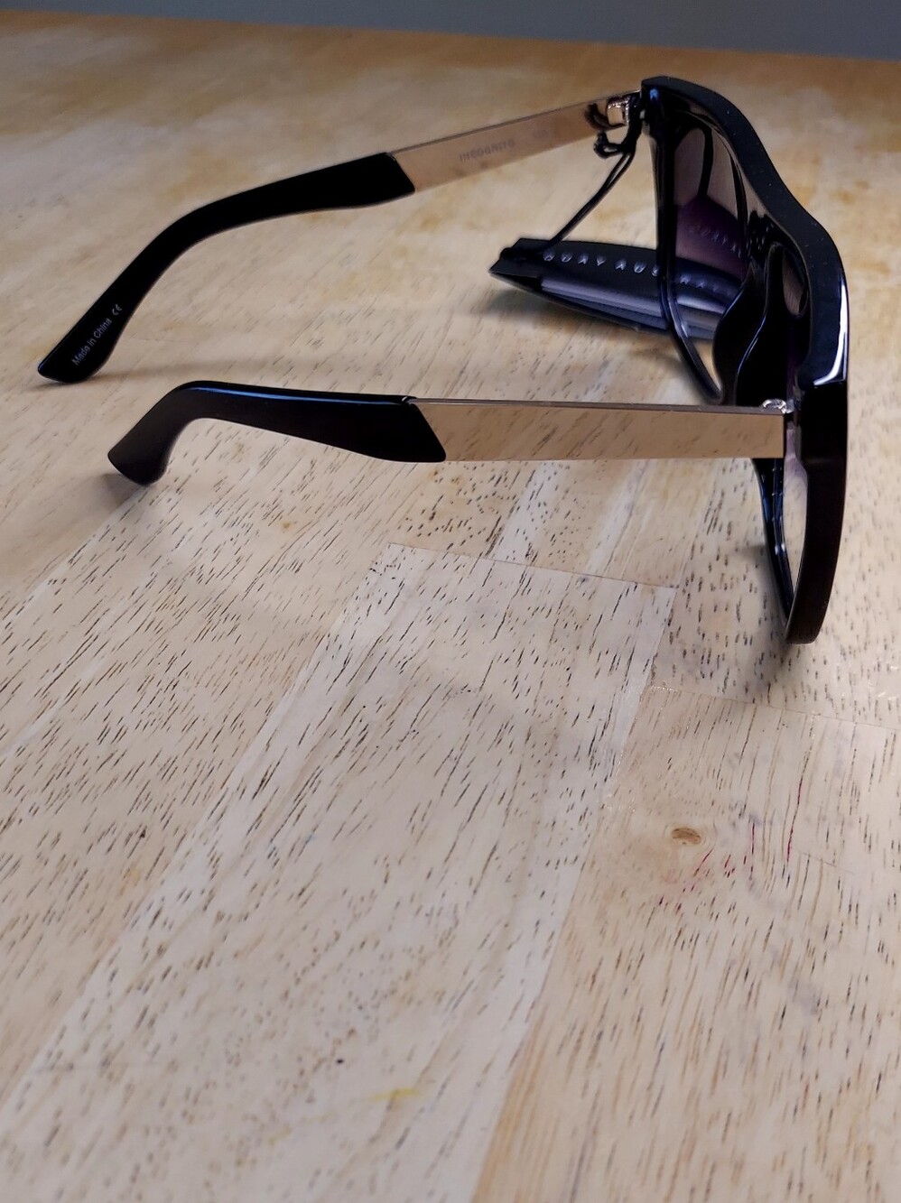 New Quay Australia Incognito 56mm Gradient Flat Top Sunglasses - Picture 7 of 7